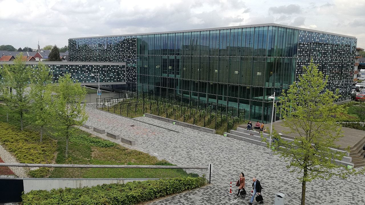 Foto van een de Christelijke Hogeschool in Ede, waar we gevestigd zijn